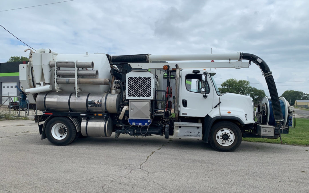 Hybrid vs Gas Trucks: What’s the Big Deal?